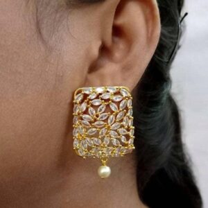 Radiant  Stud Earrings 057